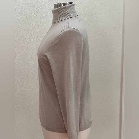 Chico’s sz 3 tan t-neck knit sweater - Picture 4 of 8